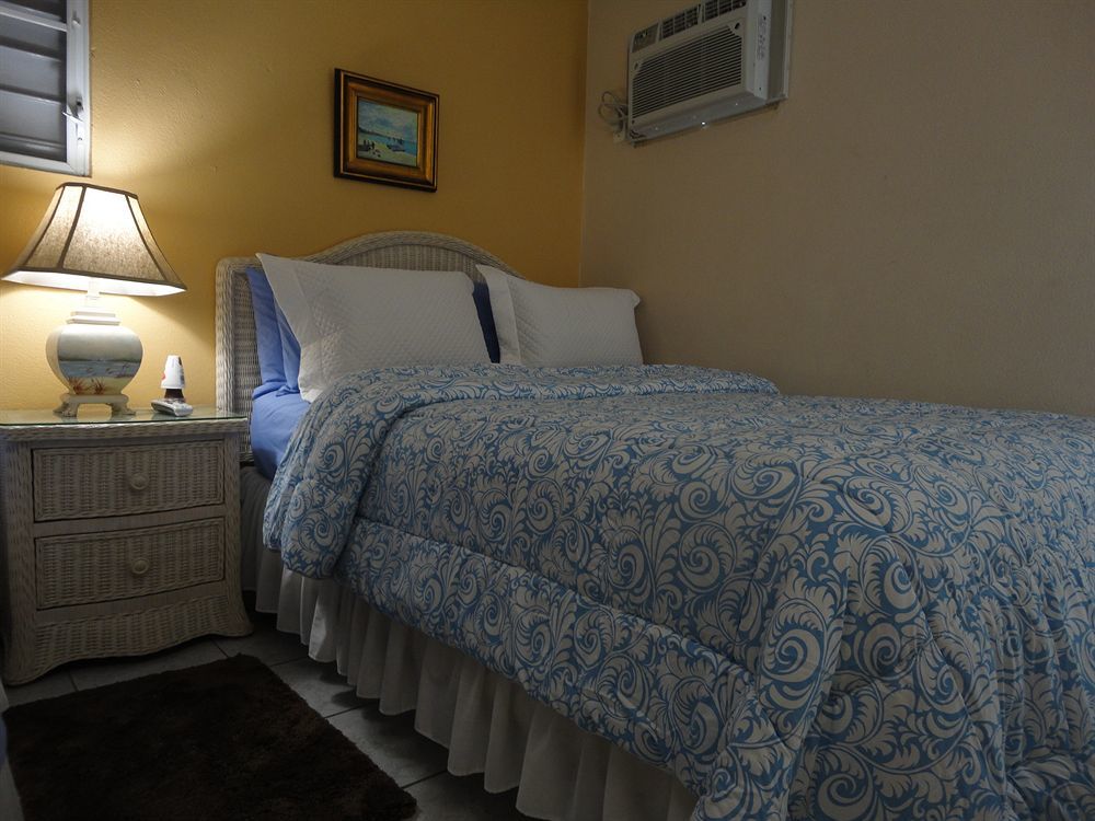 The Beach Guesthouse Pinones Dış mekan fotoğraf
