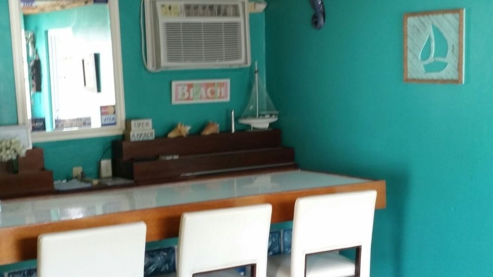 The Beach Guesthouse Pinones Dış mekan fotoğraf
