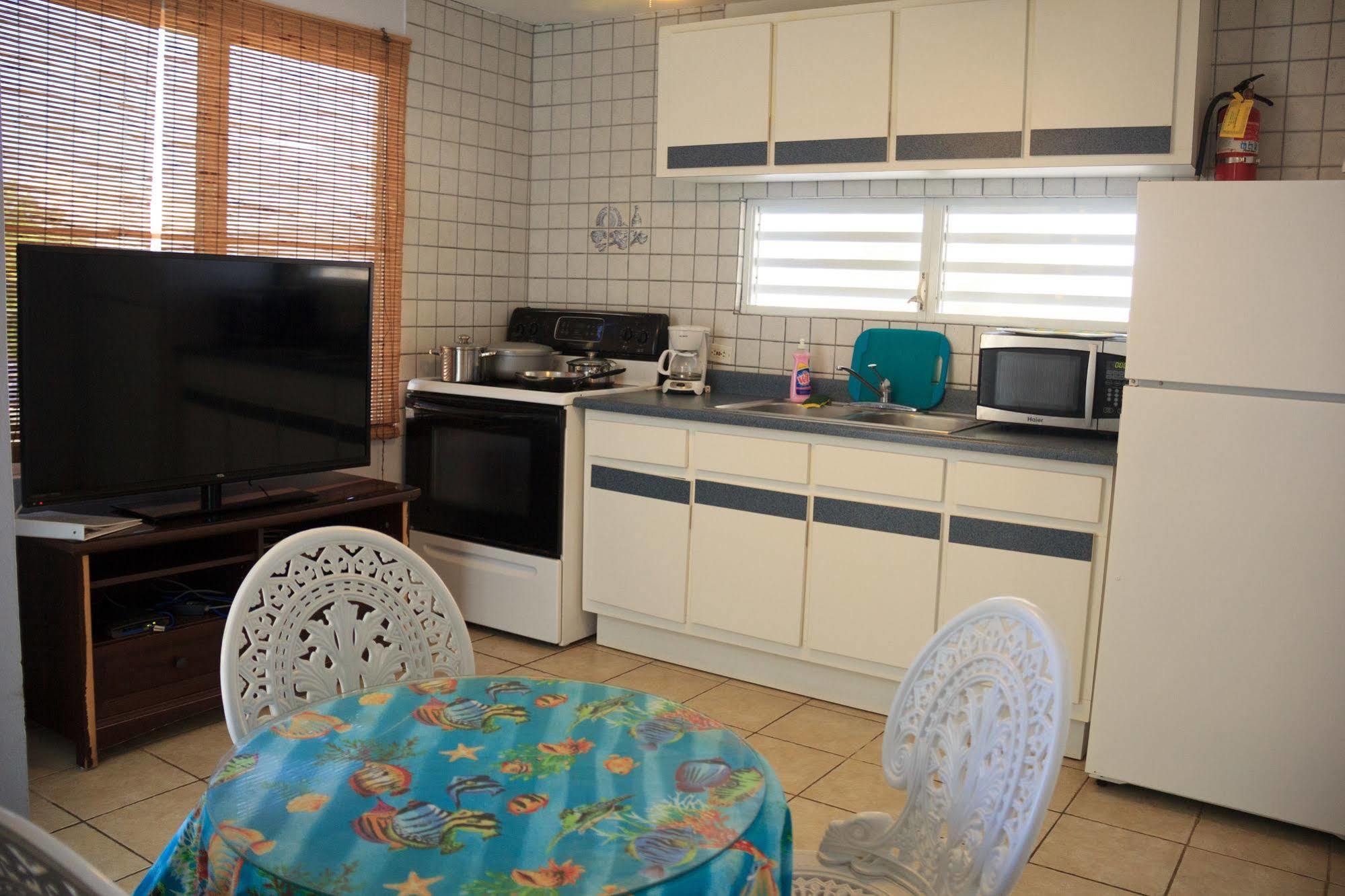 The Beach Guesthouse Pinones Dış mekan fotoğraf