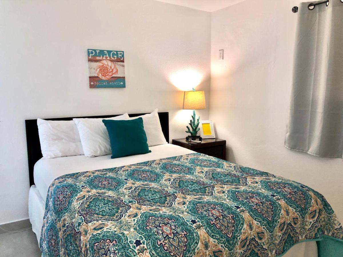 The Beach Guesthouse Pinones Dış mekan fotoğraf